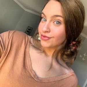 Meet your Posher, Kaitlin